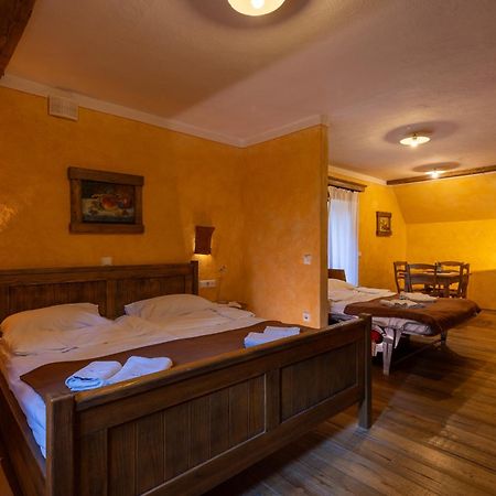 Pomona Relaxing Nature Guest House Рогашка-Слатіна Екстер'єр фото