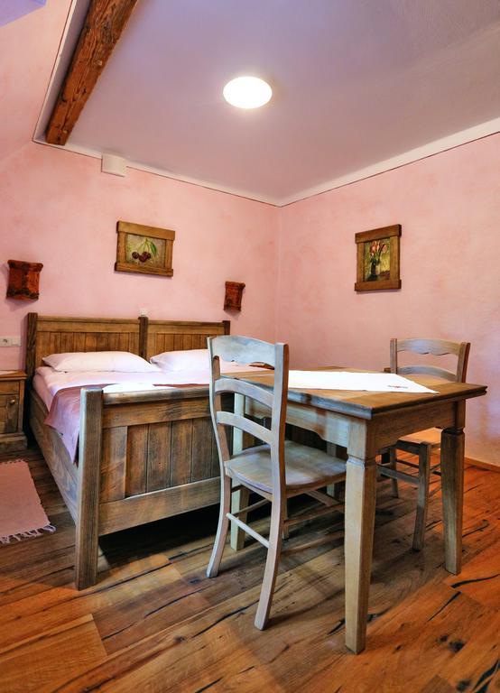 Pomona Relaxing Nature Guest House Рогашка-Слатіна Номер фото